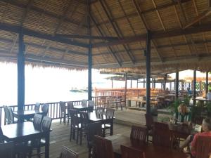 Restavracija oz. druge možnosti za prehrano v nastanitvi Koh Talu Island Resort