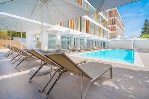 Bazén v ubytování Felix Hotels - Hotel Felix Olbia nebo v jeho okolí