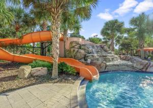 المسبح في Solterra Resort Home - Waterslide and Lazy River أو بالجوار