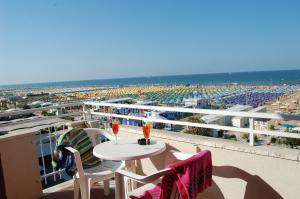 Vista generica sul mare o vista sul mare dall'interno dell'hotel