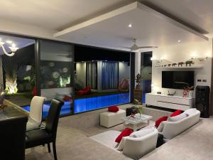 TV/trung tâm giải trí tại VILLA Pak Dang