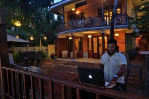 Hosté ubytování Thaproban Beach House