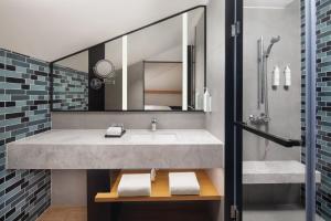 Ein Badezimmer in der Unterkunft Fairfield by Marriott Hangzhou Qiandao Lake
