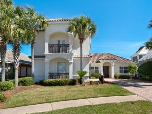 Το κτήριο όπου στεγάζεται  η παραθεριστική κατοικία