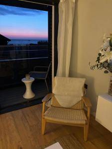 Fotografie z fotogalerie ubytování Home with sea views next to the beach! v destinaci Kent