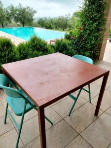 Bazén v ubytovaní Luxury Villa Spaccasole su Cortona - Sauna & Infinity Pool alebo v jeho blízkosti