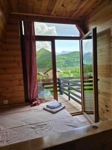 Nespecifikovaný výhled na hory nebo výhled na hory při pohledu z apartmánu