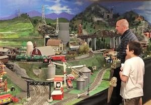 Gallery image of Seaboard Coast Line 0843 sleep in a caboose on a bison ranch in Clyde