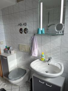 Koupelna v ubytování Gästewohnung mit Fernblick