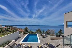 Gallery image of Villa Legero mit Pool 300 Meter zum Strand in Drašnice