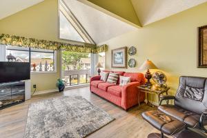 Fotografie z fotogalerie ubytování Myrtle Beach Condo Near Ocean 1 Mi to Apache Pier v destinaci Myrtle Beach