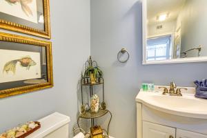 Fotografie z fotogalerie ubytování Myrtle Beach Condo Near Ocean 1 Mi to Apache Pier v destinaci Myrtle Beach