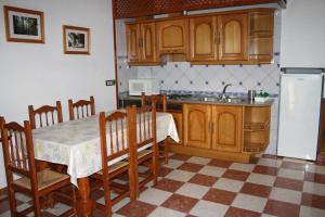 A kitchen or kitchenette at El Mirador