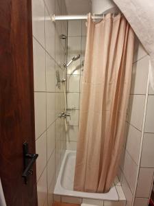 Phòng tắm tại AppKiki +10 ảnh