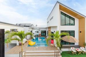 Swimmingpoolen hos eller tæt på The Connect Pool Villa Cha Am