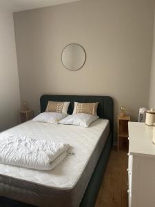Fotografia z galérie ubytovania Belle maison de vacances avec patio - pour 6 pers - à deux pas de la grande plage et du centre ville v destinácii Les Sables-dʼOlonne
