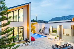 Naturlandskabet i nærheden af resortet