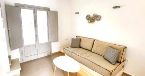 Posezení v ubytování HAYAL SUITES SANTORINI
