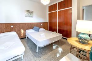 Postel nebo postele na pokoji v ubytování Carboneras 53 - Apartamento con terraza y vistas