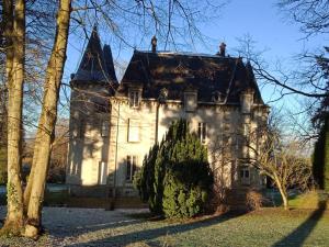 Fotografia z galérie ubytovania Chateau Maleplane v destinácii Saint-Léonard-de-Noblat