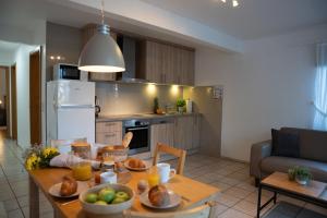 Kuchyň nebo kuchyňský kout v ubytování Ferienhof Kruse Wohnung Nr 7
