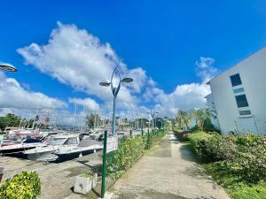 Fotografie z fotogalerie ubytování Appartement Frida de la Marina v destinaci Les Trois-Îlets