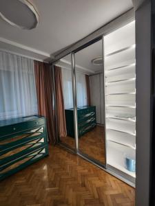 Φωτογραφία από το άλμπουμ του AirCity Apartment στο Βελιγράδι