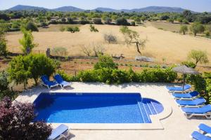 Bazén v ubytovaní Finca Miquel Tomas alebo v jeho blízkosti