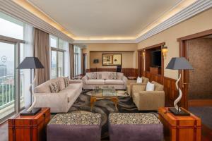 Posezení v ubytování Sheraton Kampala Hotel