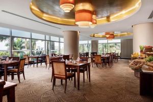Restaurace v ubytování Sheraton Kampala Hotel