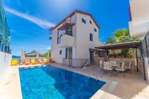 The swimming pool at or close to Pazar Apartments