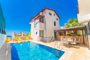 The swimming pool at or close to Pazar Apartments