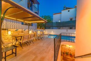 The swimming pool at or close to Pazar Apartments