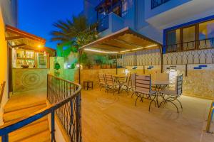 A balcony or terrace at Pazar Apartments