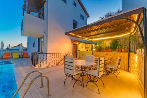 The swimming pool at or close to Pazar Apartments