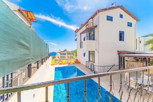 The swimming pool at or close to Pazar Apartments
