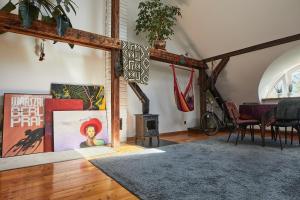 Część wypoczynkowa w obiekcie Cesar Apartment