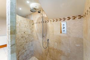 Ванная комната в Peacock Cottage +28 фотографий