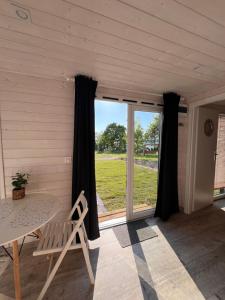 Balkon lub taras w obiekcie Cypel - Zwierzyniecki Róg
