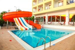 Bazén v ubytování Pine House by Werde Hotels nebo v jeho okolí