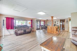 Gallery image of Lakefront Cabin in Jay with Deck, Views and Boat Ramp! in Jay