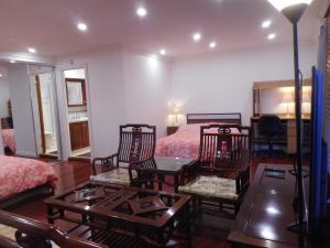 Χώρος καθιστικού στο A Spacious Holiday Suite