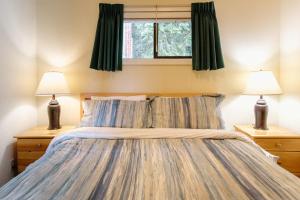 En eller flere senge i et værelse på Beach Acres Resort + 55 billeder