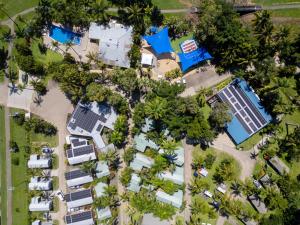 an overhead view of a resort with a lot of trees at Tasman Holiday Parks - Airlie Beach in Airlie Beach
