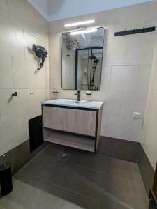 Ένα μπάνιο στο Meltemi Apartments