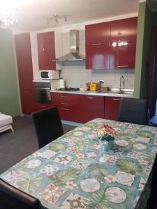 Ett kök eller pentry på Villa Rosetta wellnes relax