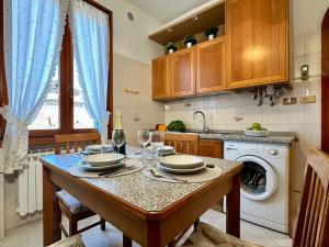 Η κουζίνα ή μικρή κουζίνα στο NinaMar Giudecca Venice House