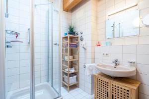 Koupelna v ubytování Haus Sonnenwinkel - SommerBergBahn unlimited kostenlos + 37 fotografií