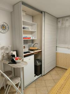 Kuchyň nebo kuchyňský kout v ubytování Sicily guest house
