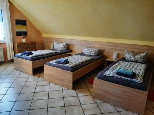Postel nebo postele na pokoji v ubytování Haus Roseneck-Pension Am Stadtrand
